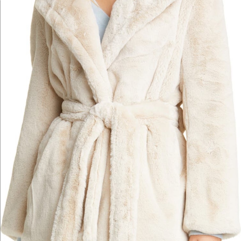 NWT - Vince Faux Fur Coat - L - Picture 11 of 12